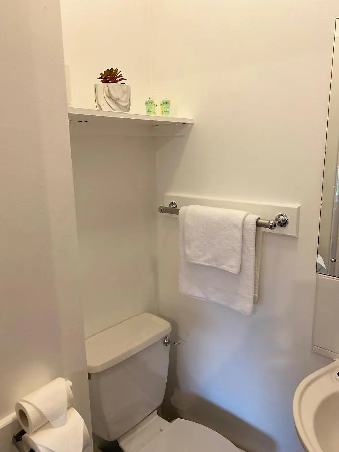 8 Bed 9 Bath Ensuite House With Hot Tub And Free Parking 셰필드 0*,  영국