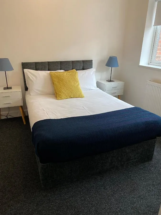 8 Bed 9 Bath Ensuite House With Hot Tub And Free Parking Sheffield